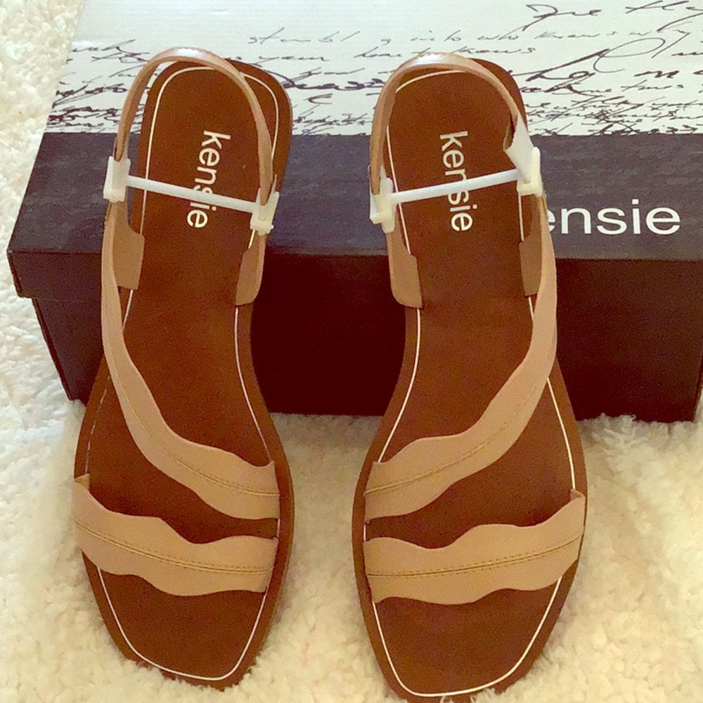 Kenzie sandals
